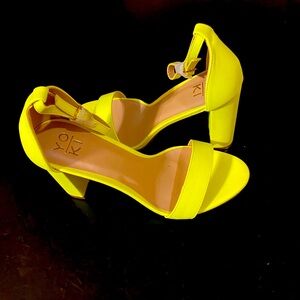 High heels never worn size 7.5